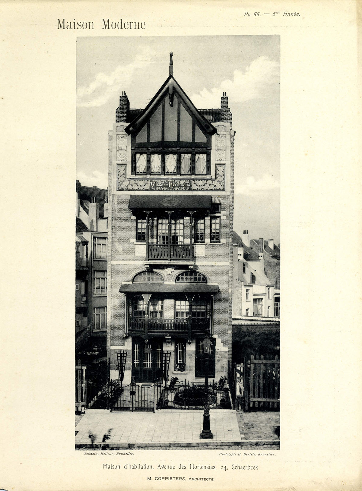 photo de la façade principale de la Villa peu après sa construction, dans le catalogue de la Maison Moderne de 1913