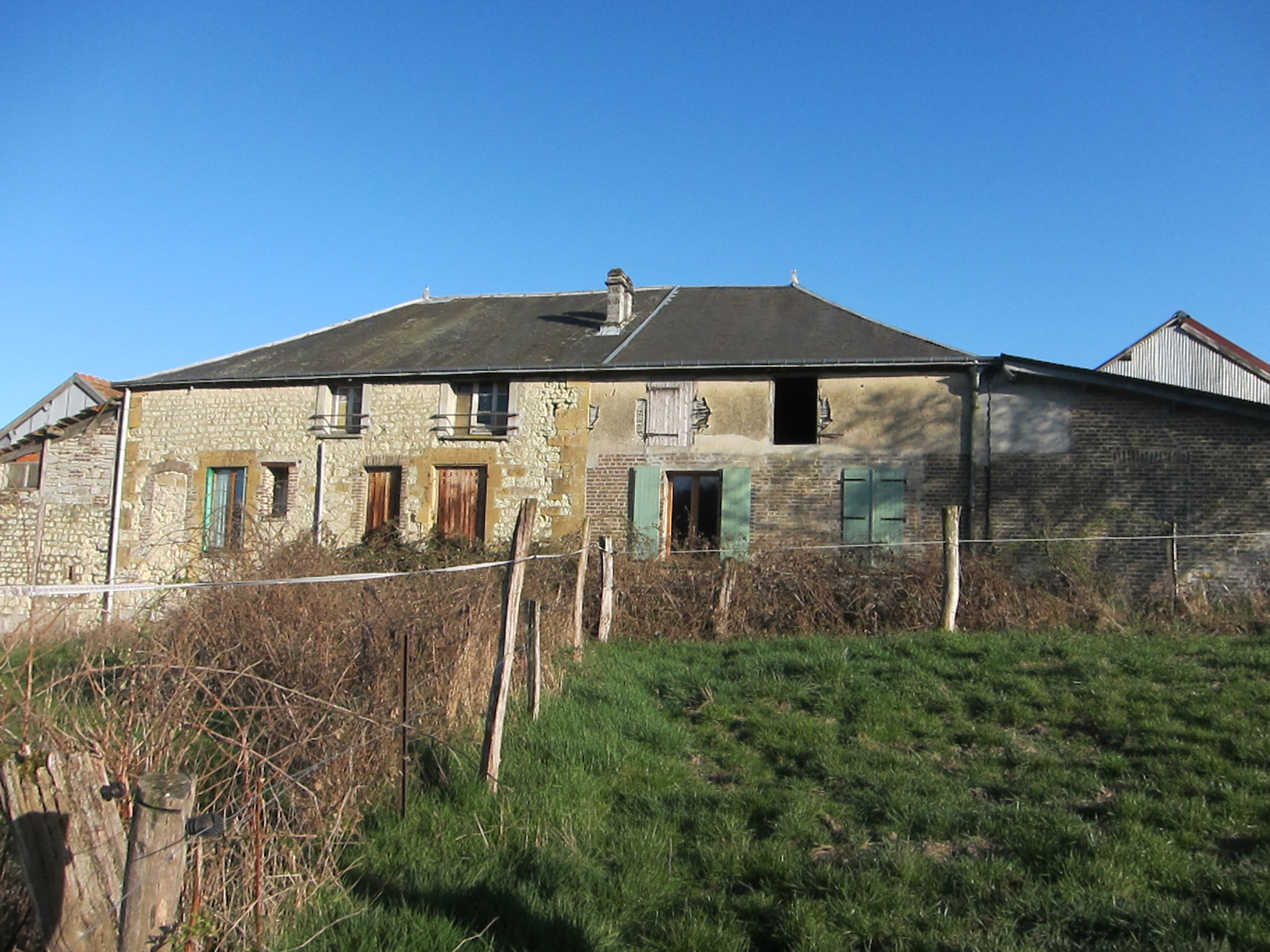 photo de la façade arrière avant travaux