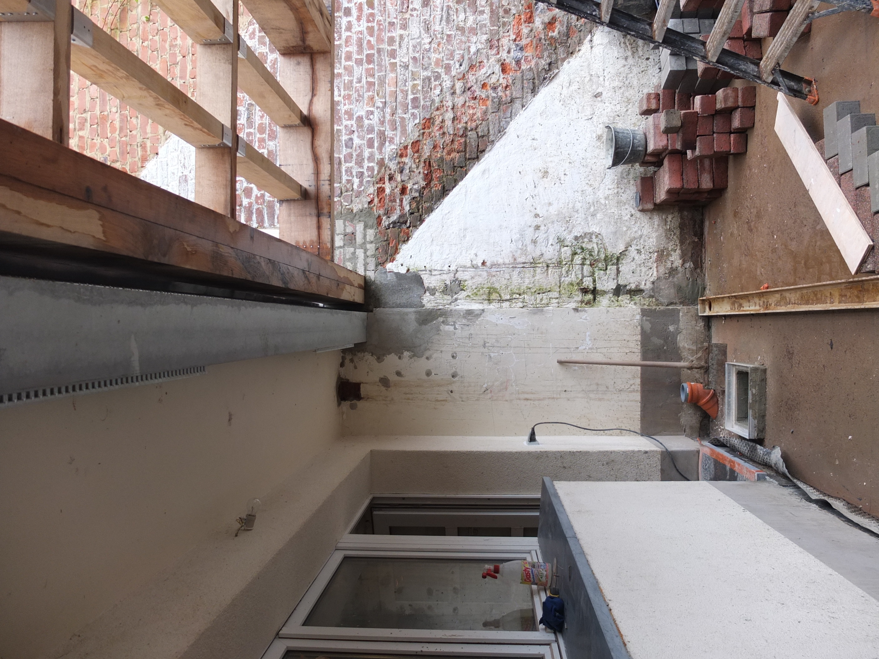 photo de la structure du balcon et de la terrasse