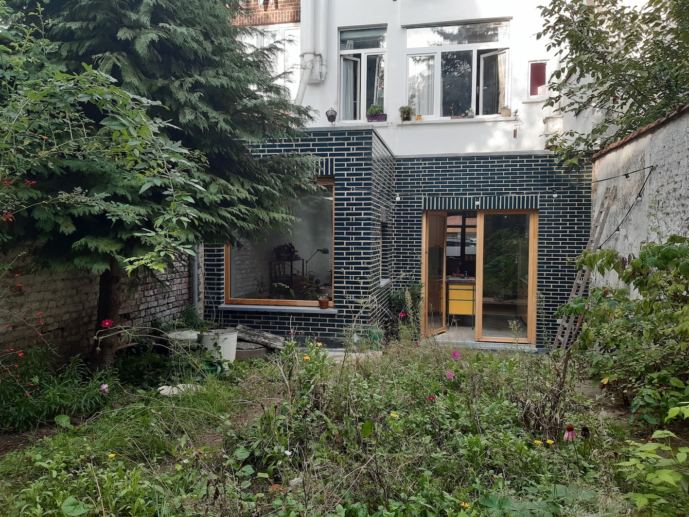 photo depuis le jardin vers la façade arrière