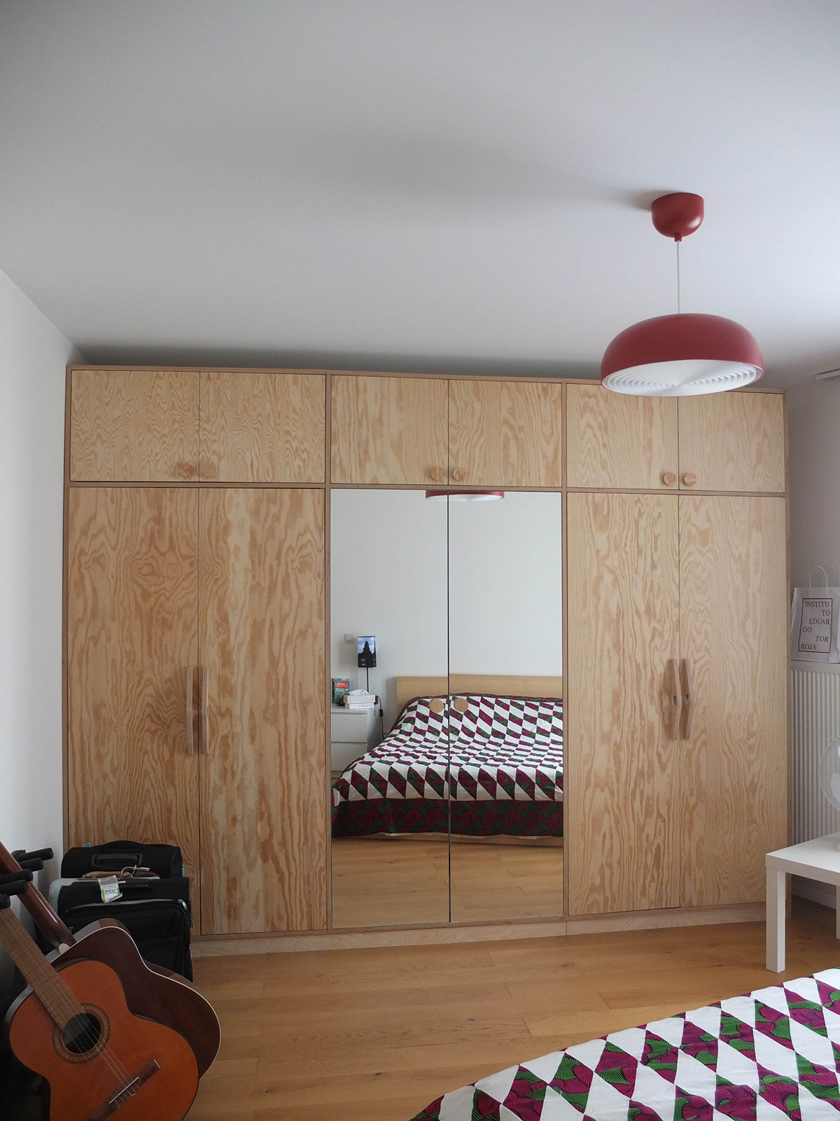 photo chantier fini : dressing de la chambre